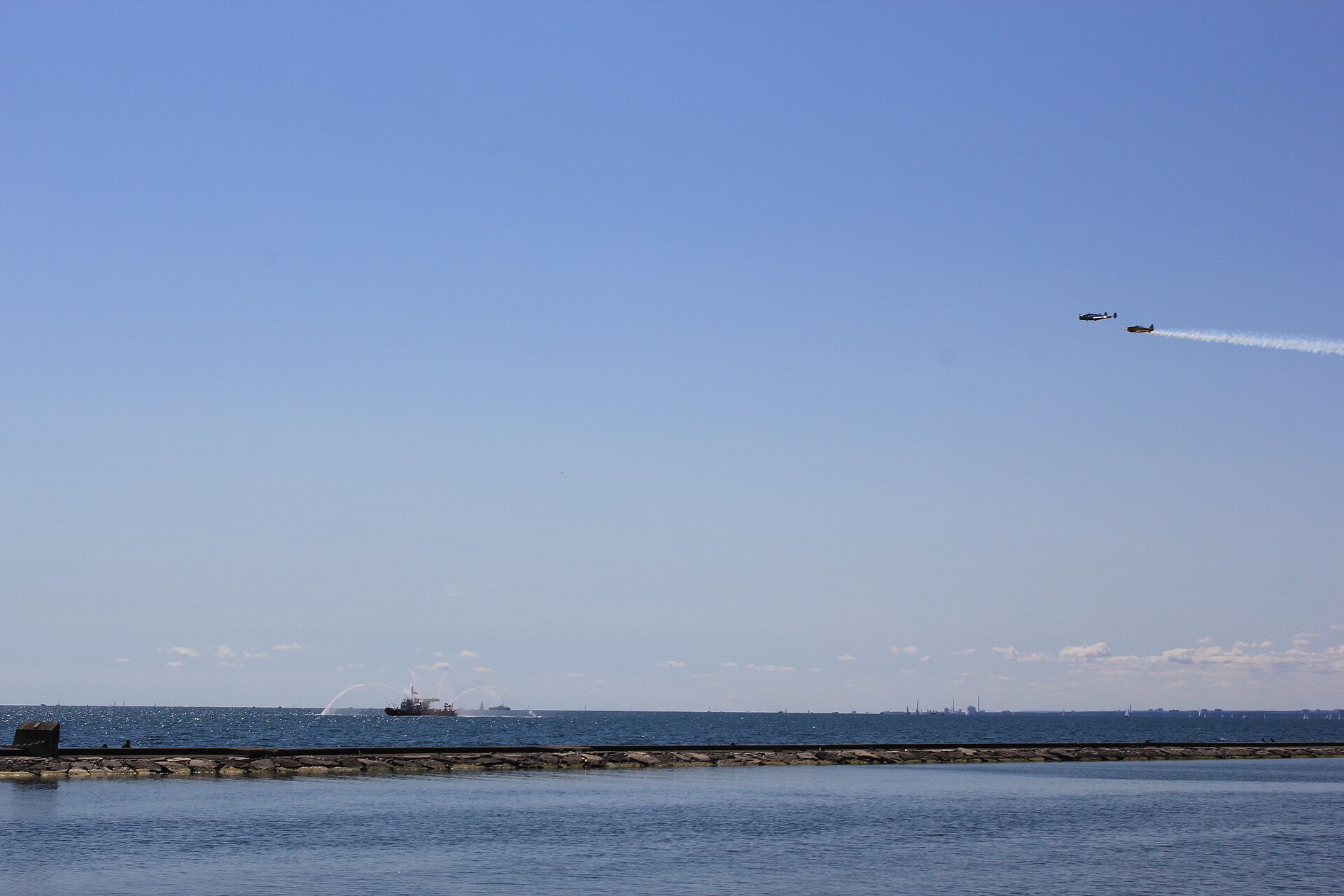 Lake Ontario exclusion zone in force for the air show, Saturday to Monday